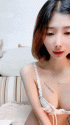 甜美苗條小姐姐!和閨蜜一起雙女秀!閨蜜手指插穴,跳蛋震動塞入,