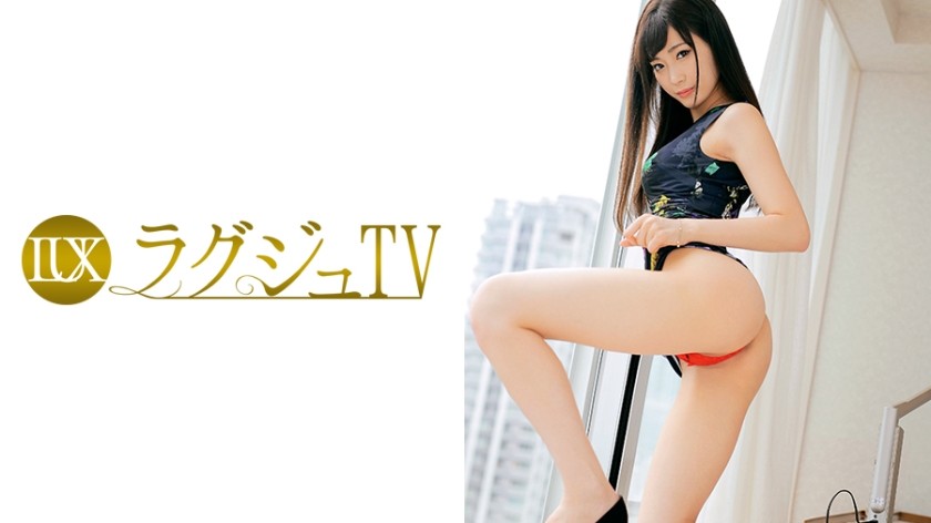 极品美女主播在线直播，现场淫荡表演。