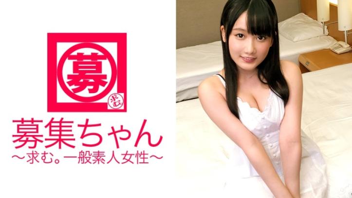 游乐园21岁的可爱角色扮演员上场!她的应聘理由是“角色扮演的工作根本养不活自己”,为了赚取性生活费,她拼命地用嘴和屁眼服务大鸡巴,超大量潮喷绝对值得一看!