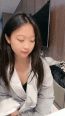 新人下海美女!外表甜美酒店開房!收費房開操,騎臉插嘴振動棒插穴,叫起來好騷,大肥臀後入很Q彈