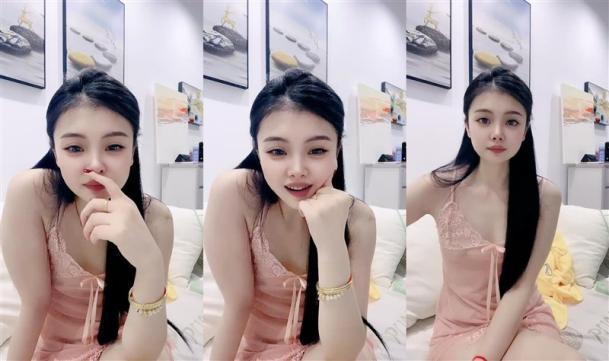 绿播下海女神级的少妇换上情趣黑丝 和炮友各种姿势啪啪
