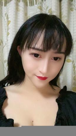 千娇百媚ts妖月小姐 约炮小鲜肉，口活太好了，直接爽射在妖妖嘴里！