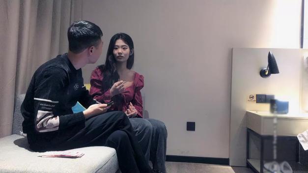 战狼行动探花黄先生上场红裙妹子,近距离拍摄摸逼口交大力猛操