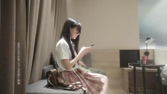 小宝寻花再来约一场jk装清纯萌妹子,苗条身材口交舔弄上位骑坐,翘起屁股床边后入猛操