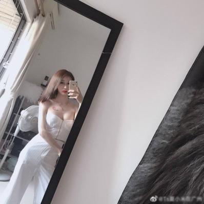 【妖精出没】ts夏小兮性感情趣内衣勾引老公啪啪，后入骑乘啊啊叫老公，好爽，用力顶我的菊花穴 ~啊she!