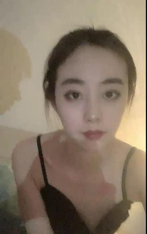 好看的皮囊胜过丑女千万倍【秀妍baby】,河北大美女,极品粉穴大白兔,声音甜美,大尺度诱惑网友撸