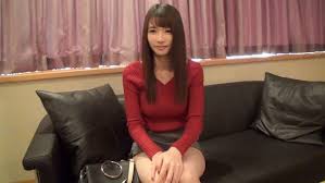 素人初次拍AV,真人现场激情表演 22。