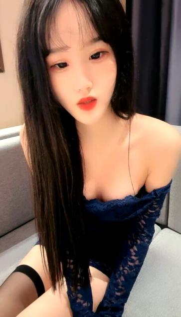 極品顔值美少女新人剛下海收費房給大家秀一波170cm黑絲美腿假屌猛捅騷逼 妹妹玩的挺開