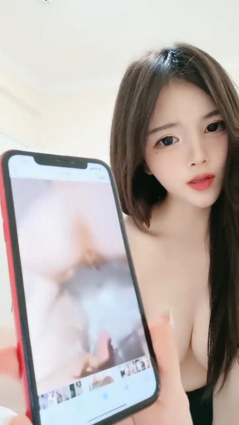 极品大美妞来袭诱惑狼友露脸黑丝好身材极品骚奶子揉捏道具玩逼抽插浪叫呻吟不止淫声荡语不断
