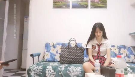 千人斩探花第二场继续JK清纯萌妹子骑在身上摩擦倒立6口交站立后入深喉插嘴